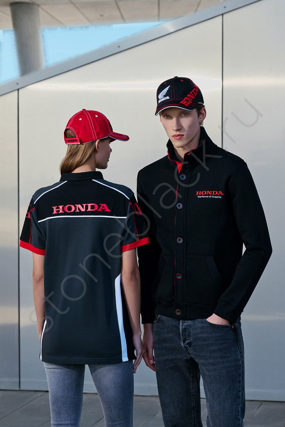 Кардиганы на пуговицах Honda