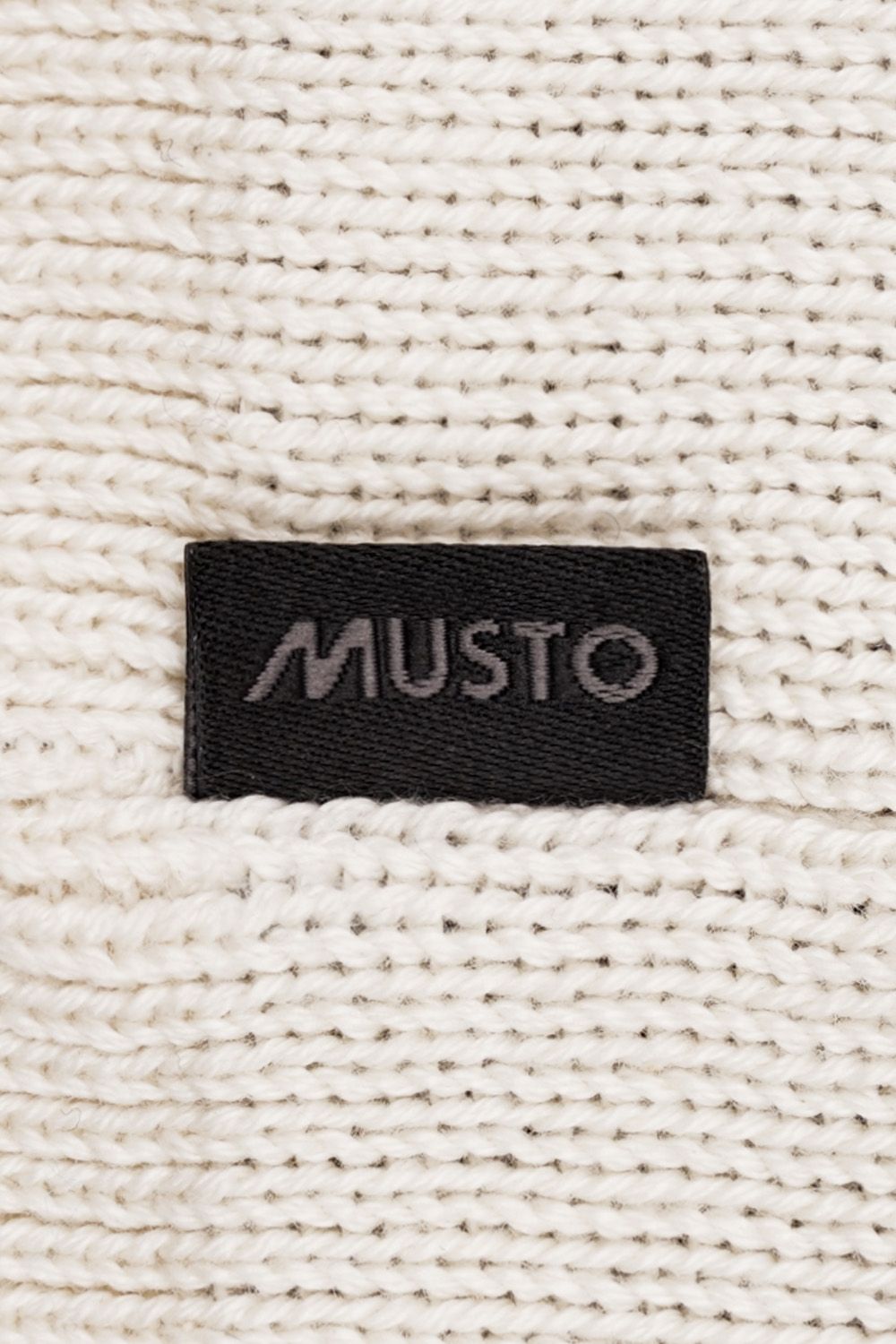 Вязаные шапки<br>MUSTO
