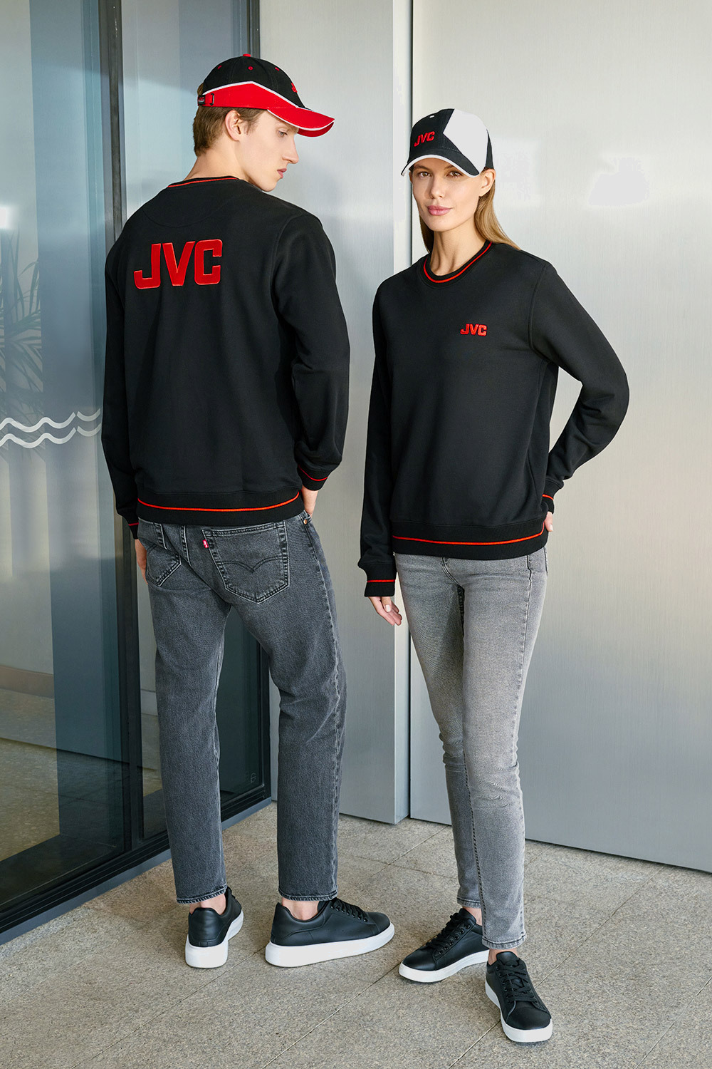 Свитшоты<br>JVC женские