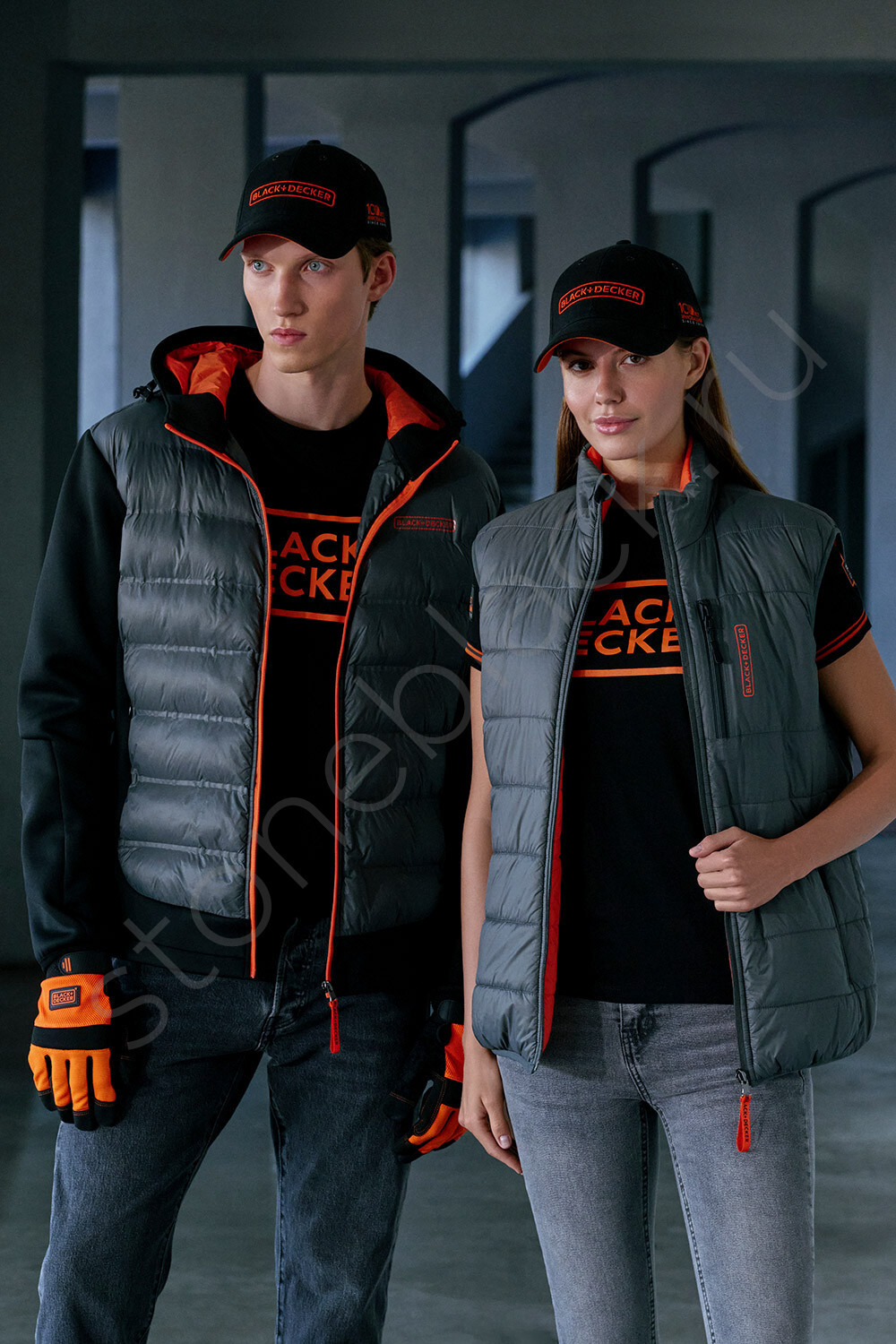 Жилеты двусторонние Black+Decker