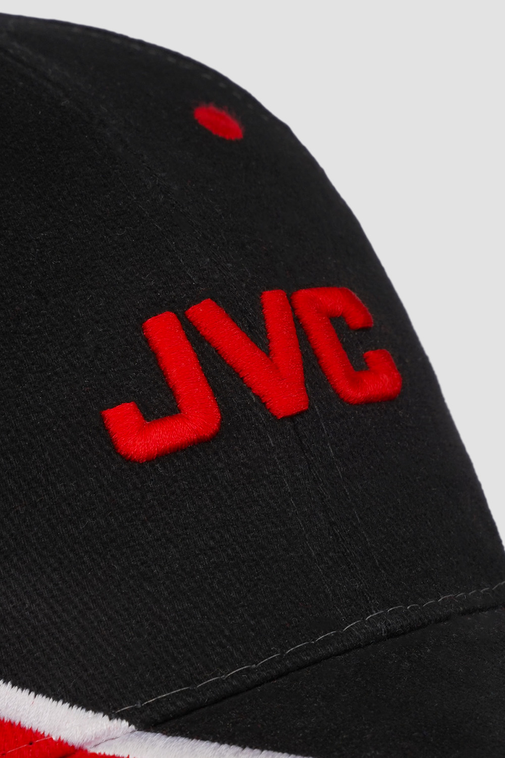 Бейсболки <br> JVC красно-черные