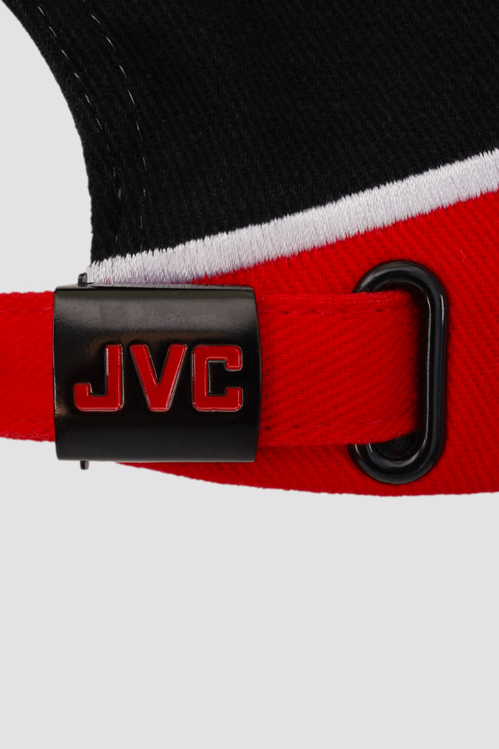 Бейсболки <br> JVC красно-черные