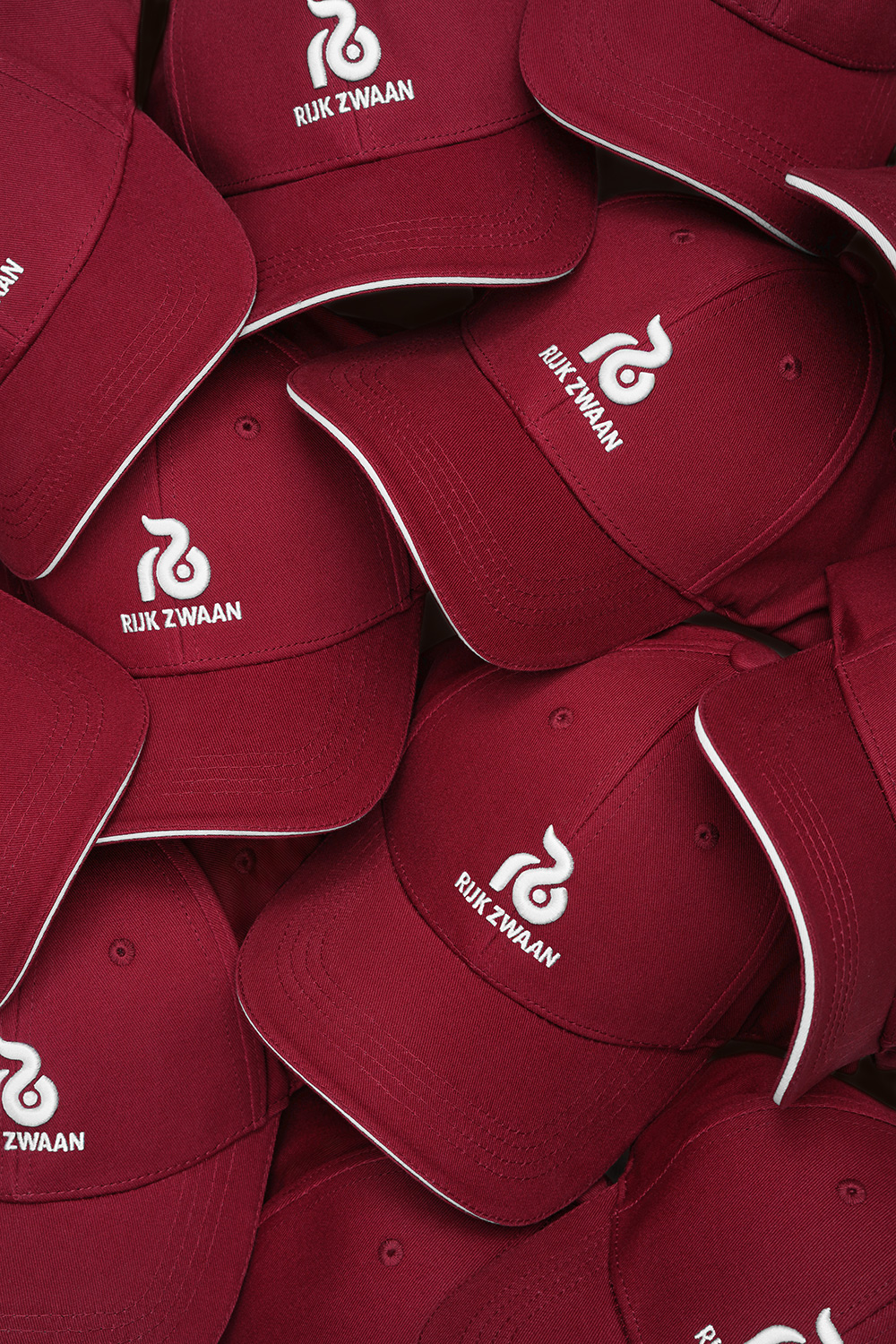 Бейсболки<br>Rijk Zwaan бордовые
