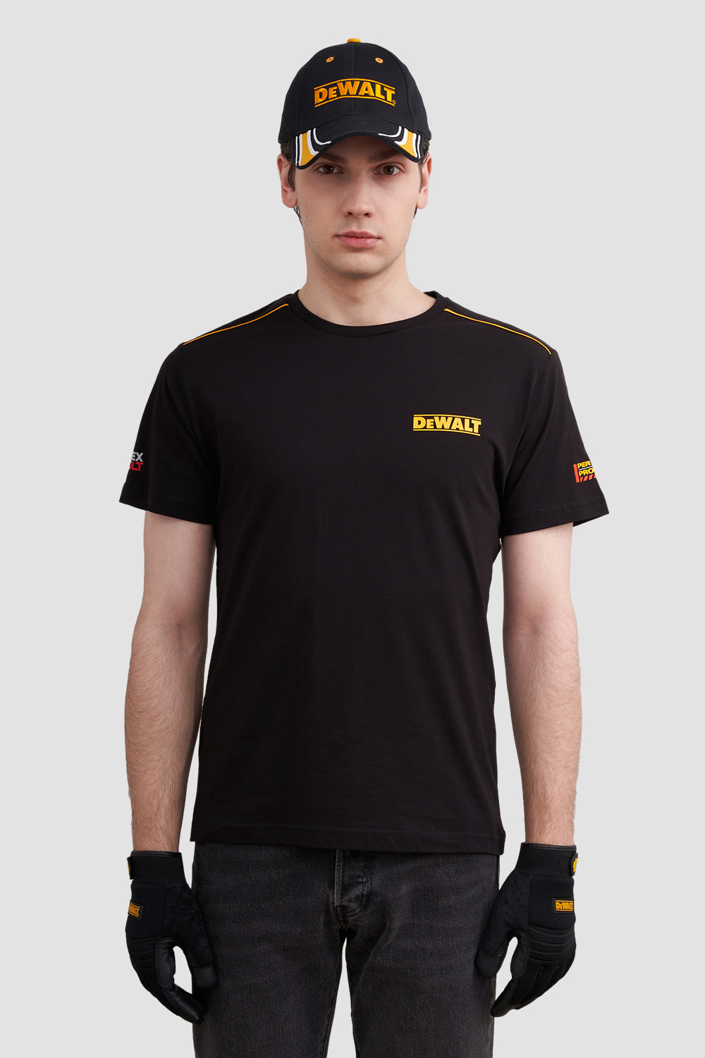 Футболки<br>DeWALT