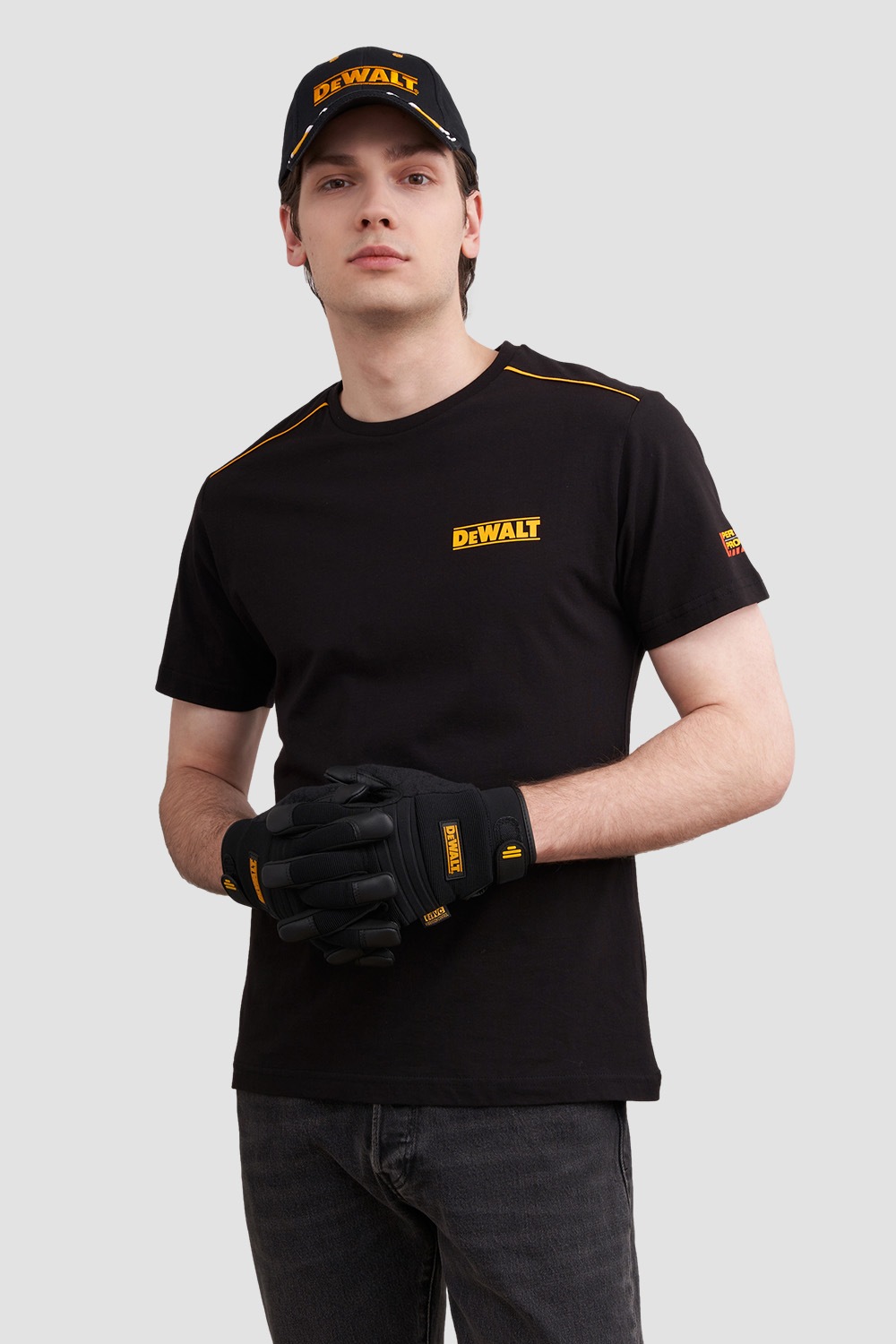Футболки<br>DeWALT